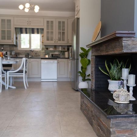Mavrovouni Apartment ฟีนีคุนตา ภายนอก รูปภาพ